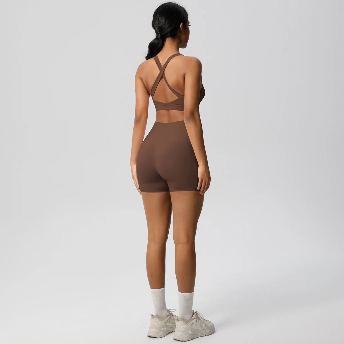 Hamidou 2PCS Sports Gym Yoga Set Women Beautiful Back Cross Straps Sports Bra Female Sportswear Quick-Dry Nude Pockets Shorts