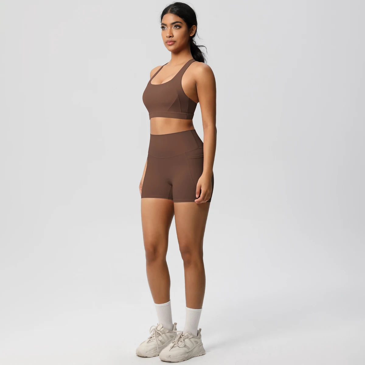 Hamidou 2PCS Sports Gym Yoga Set Women Beautiful Back Cross Straps Sports Bra Female Sportswear Quick-Dry Nude Pockets Shorts